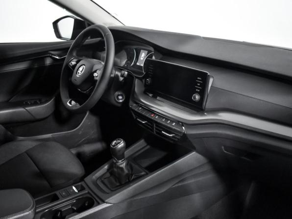 Skoda Octavia IV (A8) с пробегом 2021 года, цена 1 710 000 рублей, 137887 км, лифтбек, Автокод Объявления