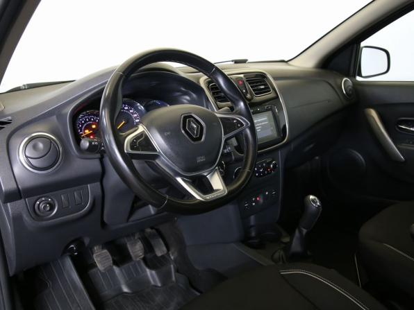 Renault Logan II Рестайлинг с пробегом 2019 года, цена 645 000 рублей, 323491 км, седан, Автокод Объявления