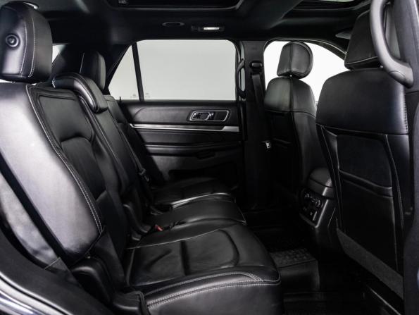 Ford Explorer V Рестайлинг с пробегом 2017 года, цена 2 499 000 рублей, 203590 км, внедорожник, Автокод Объявления
