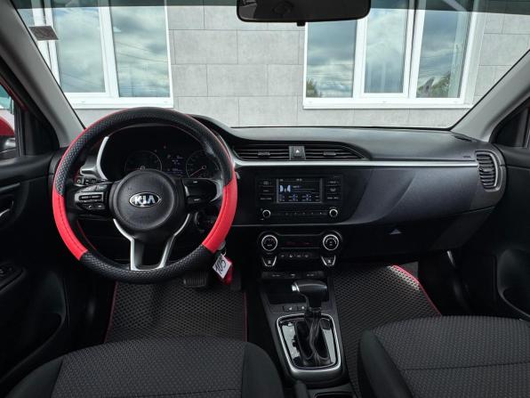 Kia Rio IV Рестайлинг с пробегом 2021 года, цена 1 800 000 рублей, 35330 км, седан, Автокод Объявления