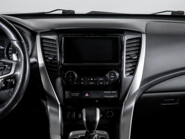 Mitsubishi Pajero Sport III с пробегом 2017 года, цена 3 299 000 рублей, 80000 км, внедорожник, Автокод Объявления