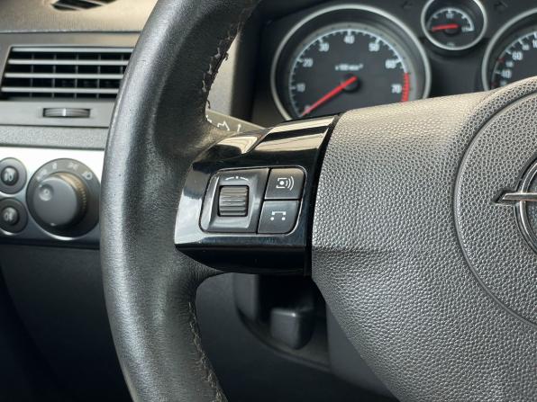Opel Astra H Рестайлинг с пробегом 2011 года, цена 447 000 рублей, 217063 км, универсал, Автокод Объявления