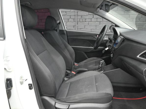 Hyundai Solaris II с пробегом 2017 года, цена 1 170 000 рублей, 178074 км, седан, Автокод Объявления