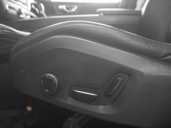 Volvo XC60 II с пробегом 2018 года, цена 3 199 000 рублей, 131480 км, внедорожник, Автокод Объявления