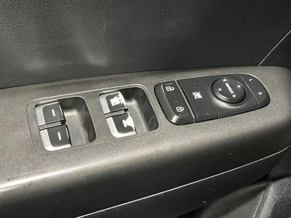Kia Sportage IV Рестайлинг с пробегом 2019 года, цена 1 695 000 рублей, 222115 км, внедорожник, Автокод Объявления