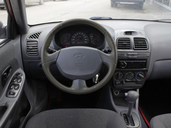 Hyundai Accent II Рестайлинг с пробегом 2005 года, цена 345 000 рублей, 207000 км, седан, Автокод Объявления