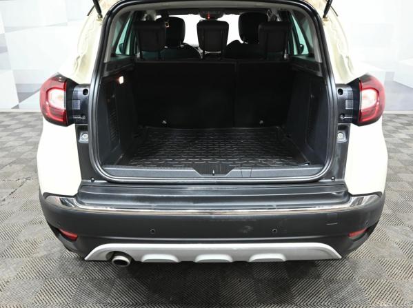 Renault Kaptur I с пробегом 2018 года, цена 1 400 000 рублей, 136911 км, внедорожник, Автокод Объявления