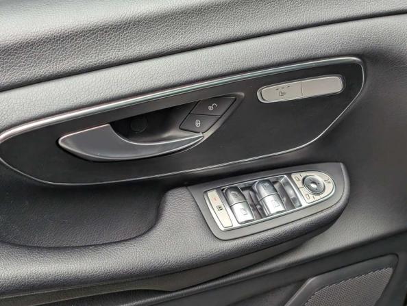 Mercedes-Benz V-Класс III (W447) Рестайлинг с пробегом 2021 года, цена 5 925 000 рублей, 145775 км, минивэн, Автокод Объявления