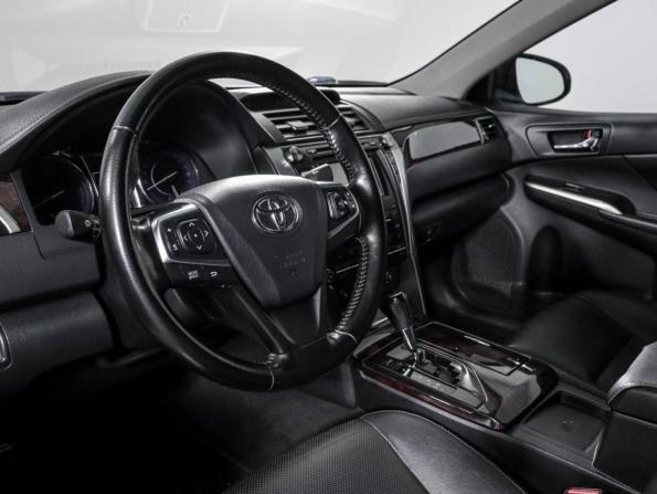 Toyota Camry VII (XV50) Рестайлинг с пробегом 2015 года, цена 1 599 000 рублей, 266874 км, седан, Автокод Объявления