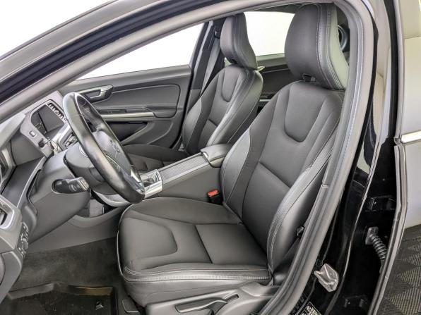 Volvo S60 II Рестайлинг с пробегом 2017 года, цена 2 150 000 рублей, 53376 км, седан, Автокод Объявления