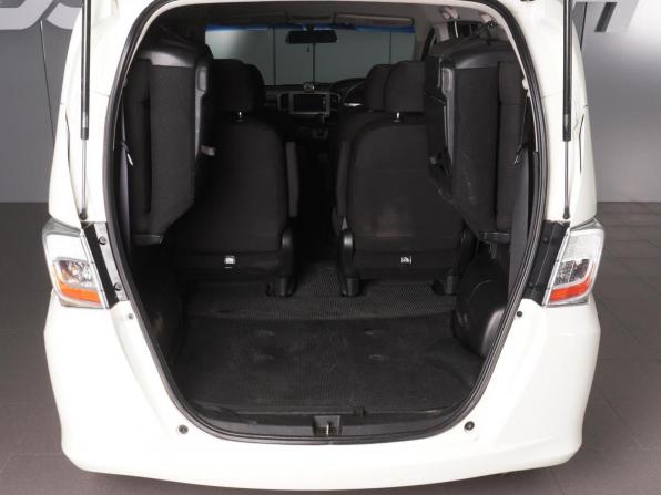 Honda Freed I Рестайлинг с пробегом 2012 года, цена 1 099 000 рублей, 225515 км, компактвэн, Автокод Объявления