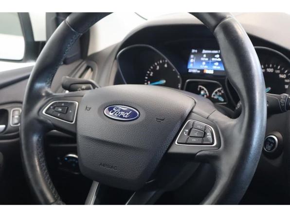 Ford Focus III Рестайлинг с пробегом 2017 года, цена 1 091 000 рублей, 221071 км, универсал, Автокод Объявления