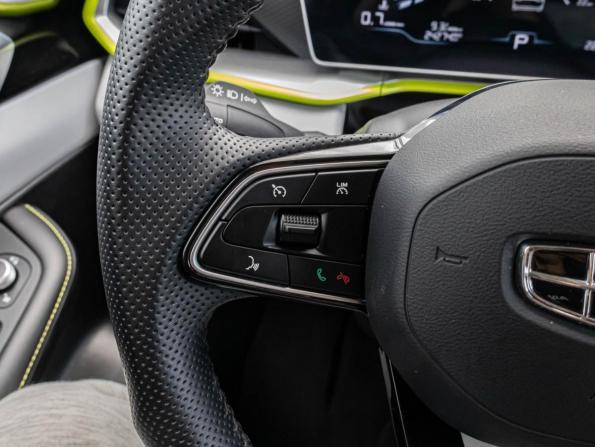 Geely Coolray I Рестайлинг с пробегом 2023 года, цена 2 019 040 рублей, 24274 км, внедорожник, Автокод Объявления