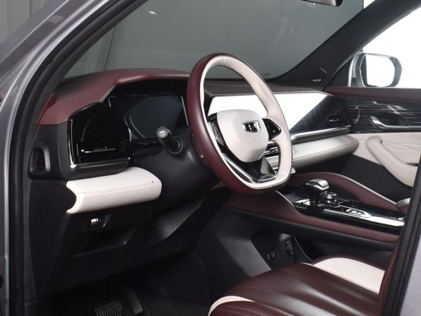 Geely Monjaro I с пробегом 2023 года, цена 3 284 995 рублей, 48698 км, внедорожник, Автокод Объявления