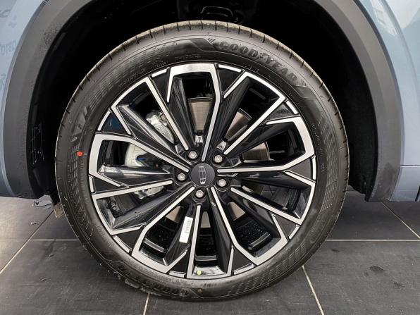 Geely Monjaro I Рестайлинг 2 с пробегом 2026 года, цена 4 250 000 рублей, 22 км, внедорожник, Автокод Объявления