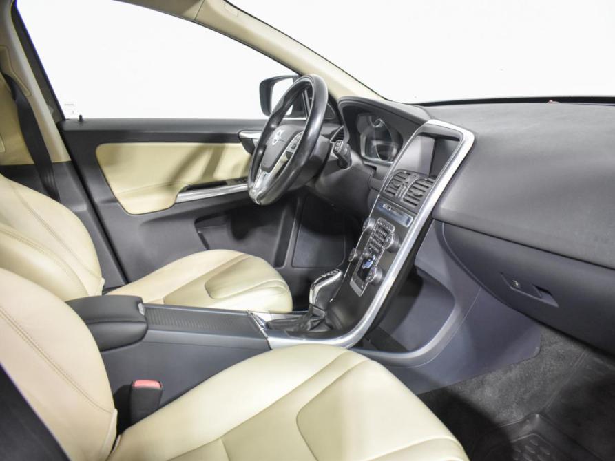 Volvo XC60 I Рестайлинг Санкт-Петербург  - изображение 14
