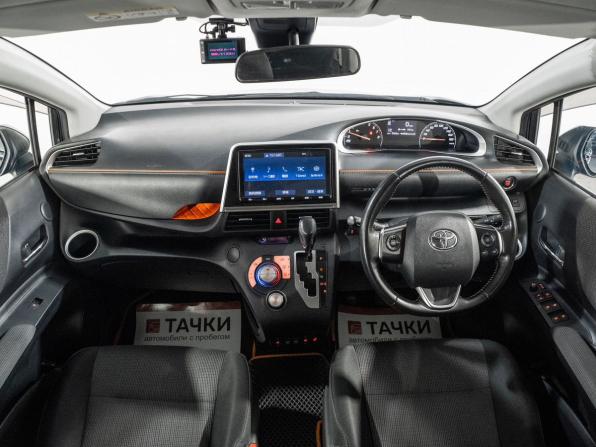 Toyota Sienta II Рестайлинг с пробегом 2021 года, цена 1 629 500 рублей, 62998 км, компактвэн, Автокод Объявления