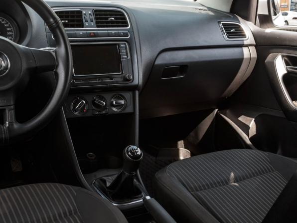 Volkswagen Polo V с пробегом 2011 года, цена 570 000 рублей, 252804 км, седан, Автокод Объявления