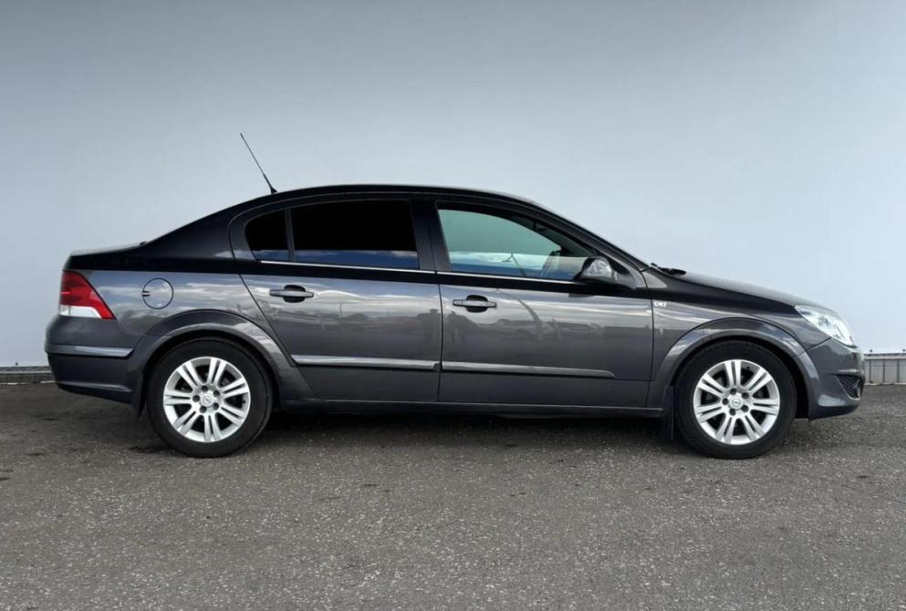 Opel Astra H Рестайлинг Киров  - изображение 4