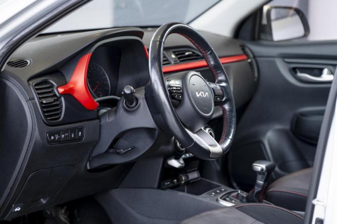 Kia Rio IV Рестайлинг с пробегом 2021 года, цена 2 300 000 рублей, 168135 км, хэтчбек, Автокод Объявления