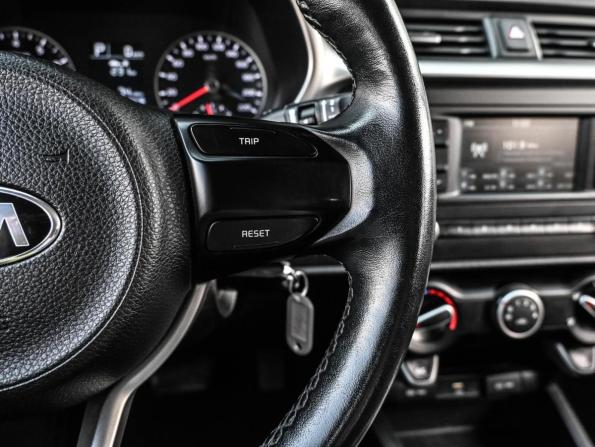 Kia Rio IV Рестайлинг с пробегом 2020 года, цена 1 534 000 рублей, 99678 км, седан, Автокод Объявления