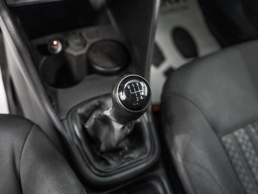 Volkswagen Polo V Рестайлинг Иркутск  - изображение 12
