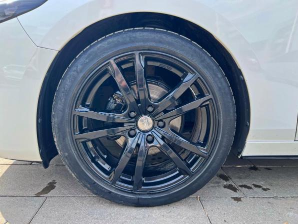 Mazda 3 IV (BP) с пробегом 2019 года, цена 1 850 000 рублей, 103616 км, хэтчбек, Автокод Объявления