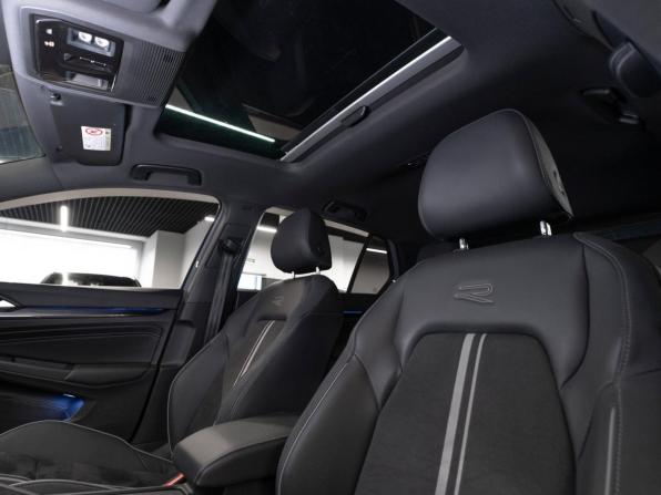 Volkswagen Golf VIII с пробегом 2022 года, цена 2 750 000 рублей, 75085 км, хэтчбек, Автокод Объявления