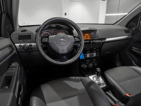 Opel Astra H Рестайлинг с пробегом 2011 года, цена 695 000 рублей, 86833 км, хэтчбек, Автокод Объявления