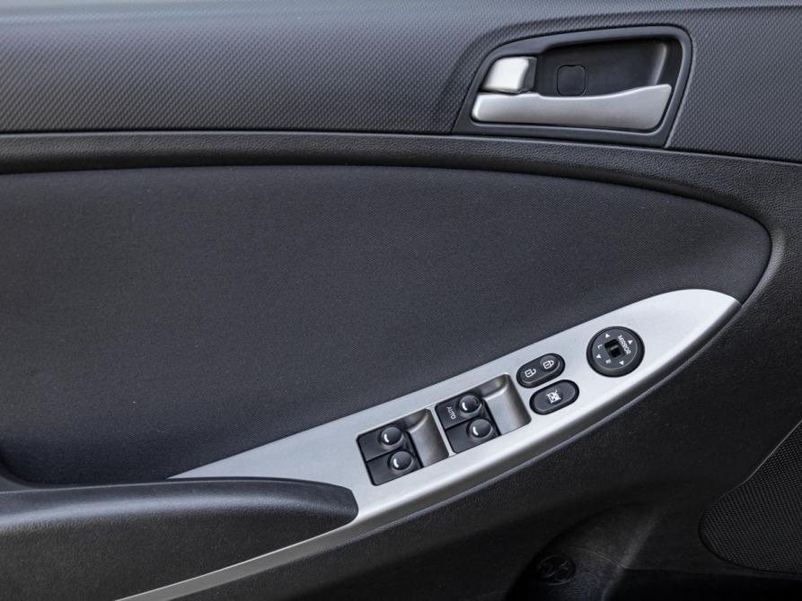 Hyundai Solaris I Рестайлинг Казань  - изображение 9
