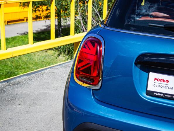 Mini Hatch III (F55/F56) Рестайлинг 2 с пробегом 2021 года, цена 2 999 000 рублей, 19766 км, хэтчбек, Автокод Объявления