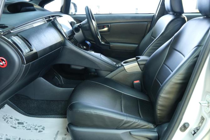 Toyota Prius III Рестайлинг (XW30) с пробегом 2015 года, цена 1 349 000 рублей, 296000 км, лифтбек, Автокод Объявления