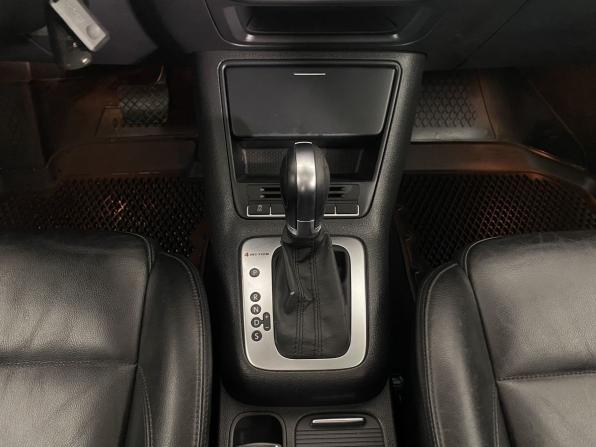 Volkswagen Tiguan I Рестайлинг с пробегом 2011 года, цена 1 295 000 рублей, 233899 км, внедорожник, Автокод Объявления