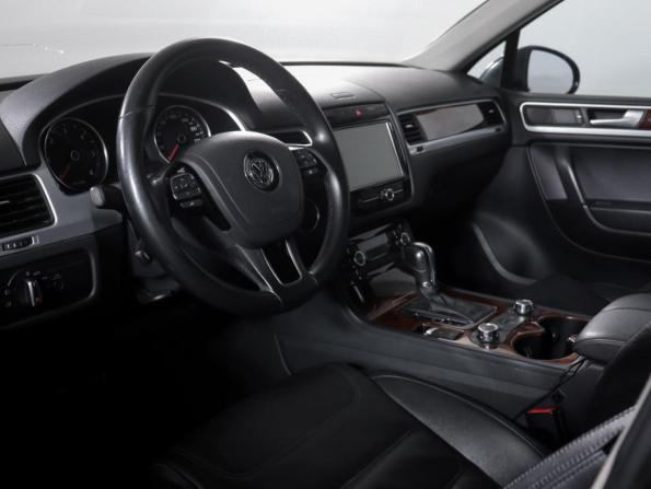 Volkswagen Touareg II с пробегом 2010 года, цена 1 690 000 рублей, 282598 км, внедорожник, Автокод Объявления