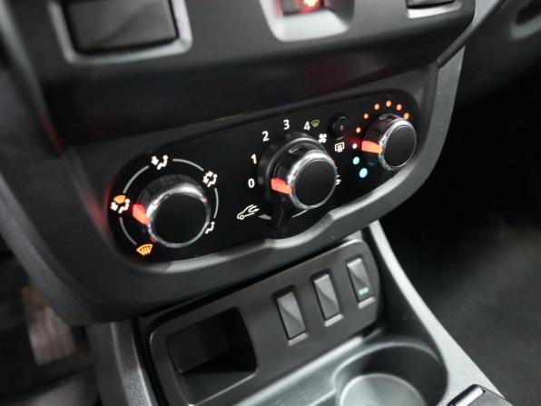 Renault Duster I Рестайлинг с пробегом 2016 года, цена 1 040 000 рублей, 117780 км, внедорожник, Автокод Объявления