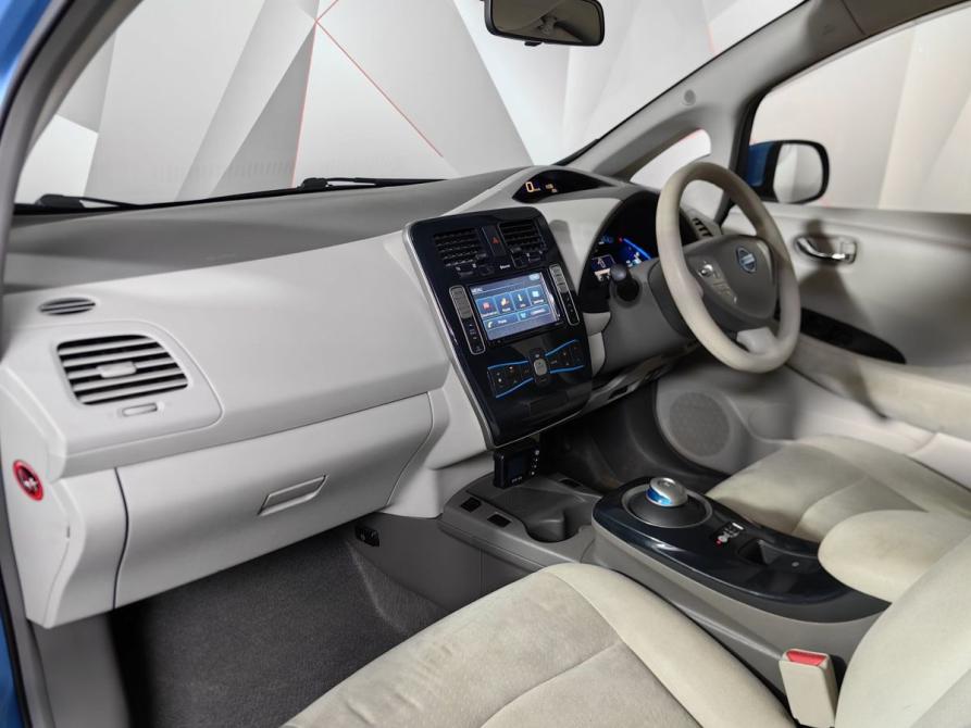 Nissan Leaf I (ZE0/AZE0) Москва  - изображение 13