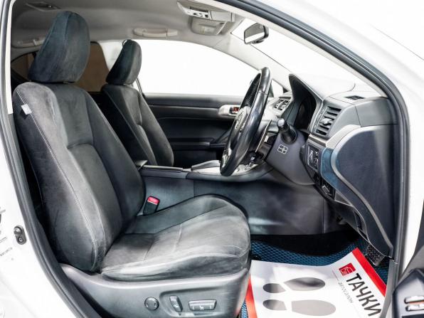Lexus CT I Рестайлинг с пробегом 2014 года, цена 1 535 000 рублей, 210600 км, хэтчбек, Автокод Объявления