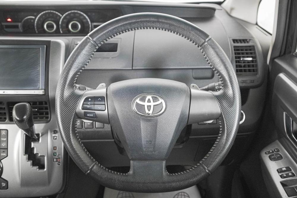 Toyota Voxy II (R70) Рестайлинг Кемерово  - изображение 16