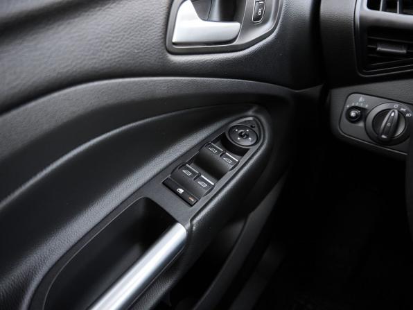 Ford Kuga II Рестайлинг с пробегом 2018 года, цена 1 856 000 рублей, 171053 км, внедорожник, Автокод Объявления