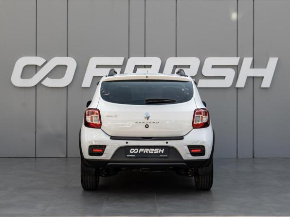 Renault Sandero II Рестайлинг с пробегом 2019 года, цена 1 239 000 рублей, 123905 км, хэтчбек, Автокод Объявления