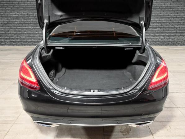 Mercedes-Benz C-Класс IV (W205) Рестайлинг с пробегом 2019 года, цена 2 700 000 рублей, 132960 км, седан, Автокод Объявления