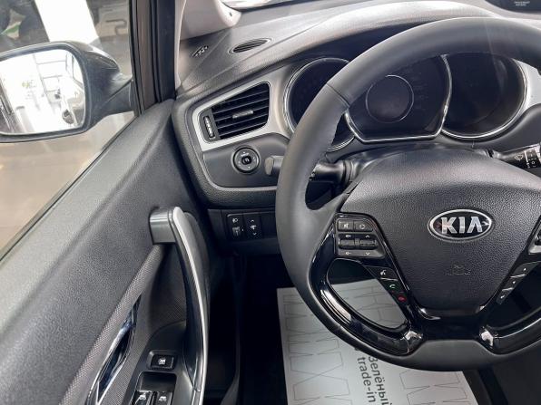 Kia Ceed II с пробегом 2013 года, цена 1 065 000 рублей, 92370 км, хэтчбек, Автокод Объявления