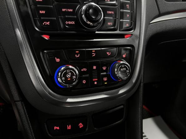 Opel Mokka I с пробегом 2013 года, цена 925 000 рублей, 207741 км, внедорожник, Автокод Объявления