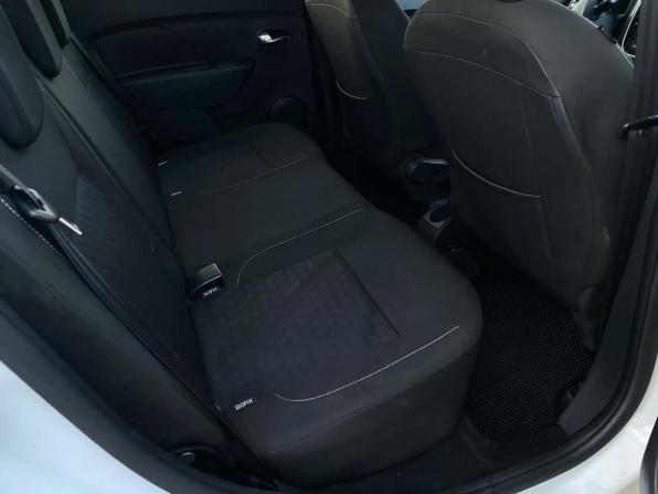 Renault Sandero II Рестайлинг с пробегом 2018 года, цена 975 000 рублей, 62905 км, хэтчбек, Автокод Объявления