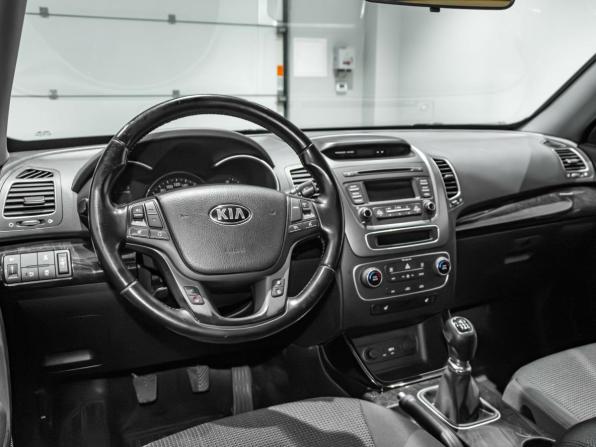 Kia Sorento II Рестайлинг с пробегом 2018 года, цена 2 023 291 рубль, 131061 км, внедорожник, Автокод Объявления