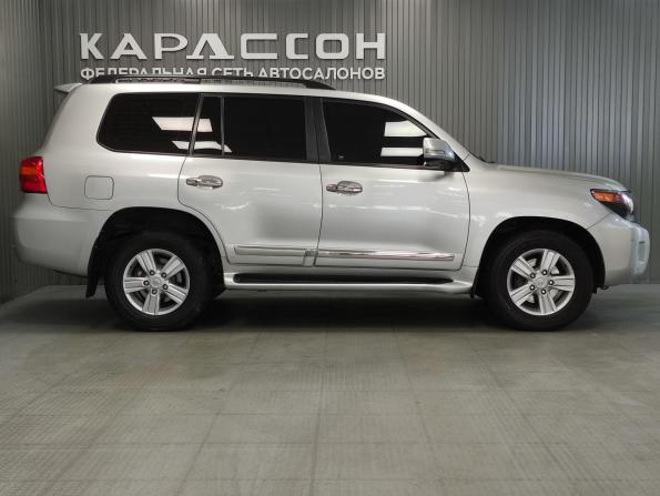 Toyota Land Cruiser 200 Series Рестайлинг 1 с пробегом 2013 года, цена 3 200 000 рублей, 240350 км, внедорожник, Автокод Объявления