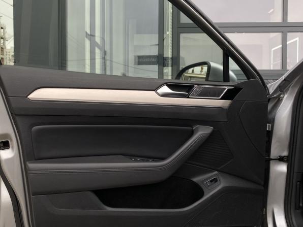Volkswagen Passat B8 с пробегом 2017 года, цена 1 759 000 рублей, 172136 км, седан, Автокод Объявления