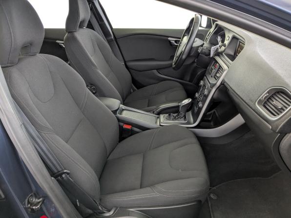 Volvo V40 Cross Country I с пробегом 2013 года, цена 1 251 000 рублей, 180747 км, хэтчбек, Автокод Объявления