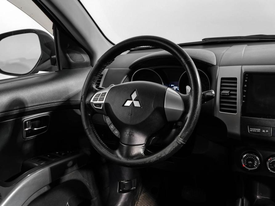 Mitsubishi Outlander II Рестайлинг Санкт-Петербург  - изображение 15