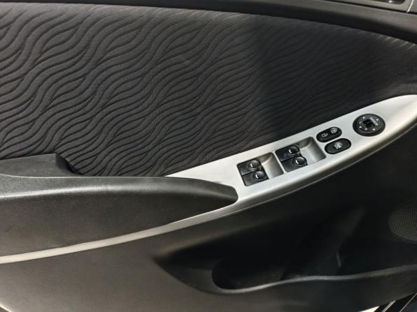Hyundai Solaris I с пробегом 2013 года, цена 866 900 рублей, 115296 км, седан, Автокод Объявления